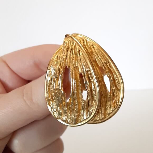 Vintage 80s Costume Jewelry Clip On Earrings 3 Pairs Craft L. Bott Doorknocker - Picture 5 of 13